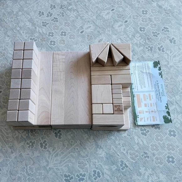 Maple unit blocks - Picture 2 of 3